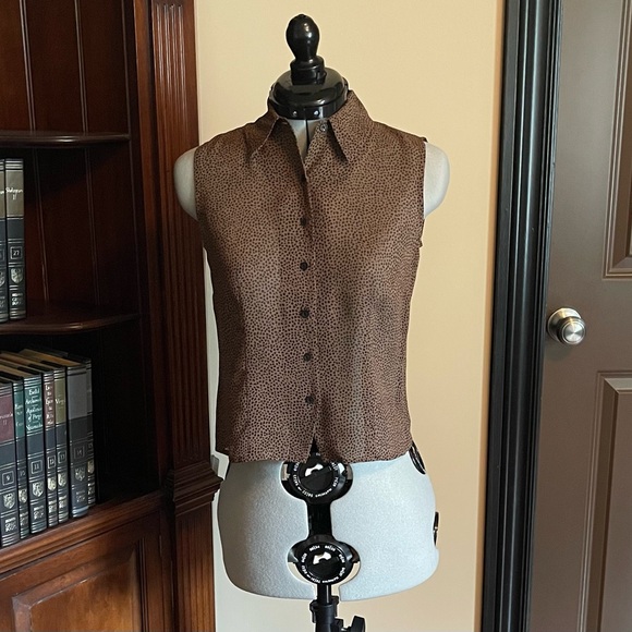 Ann Taylor Tops - EUC Ann Taylor 100% Silk Dark Brown and Tan Sleeveless Button Down Blouse
